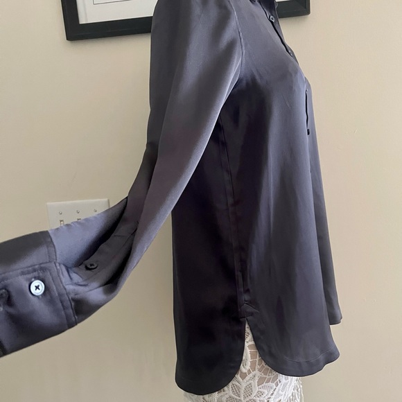 Banana Republic blouse zize S runs bigger like M good condition - Picture 7 of 13